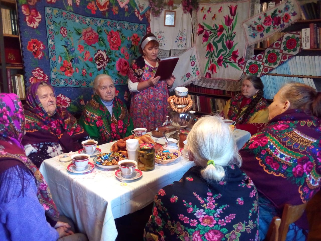 Покровские посиделки - за чашкой чая».. Мероприятия. Муниципальное  бюджетное учреждение культуры «Монастырщинское межпоселенческое  централизованное библиотечное объединение»